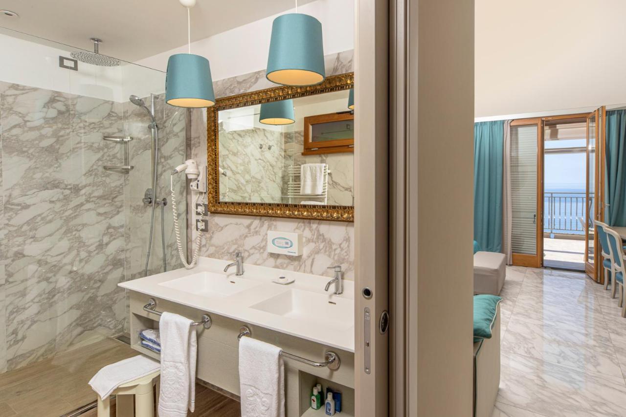 Hotel Porto Roca Μοντερόσο αλ Μάρε Εξωτερικό φωτογραφία