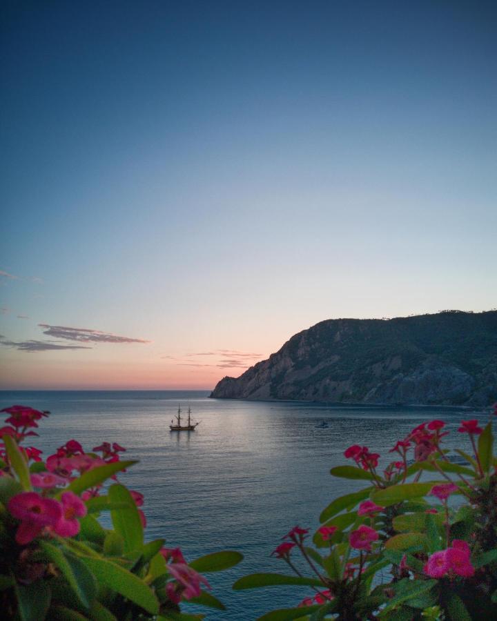 Hotel Porto Roca Μοντερόσο αλ Μάρε Εξωτερικό φωτογραφία
