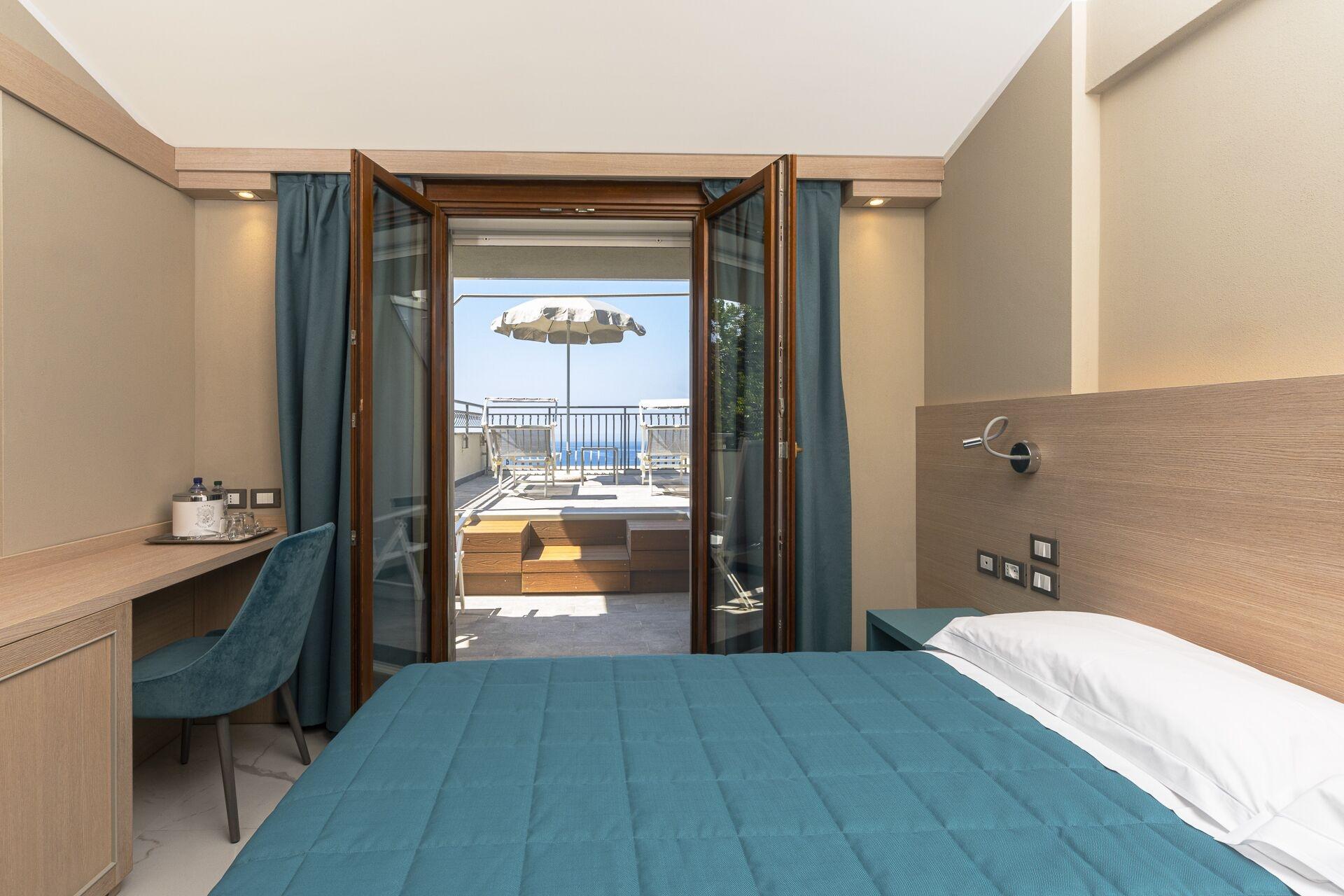 Hotel Porto Roca Μοντερόσο αλ Μάρε Εξωτερικό φωτογραφία