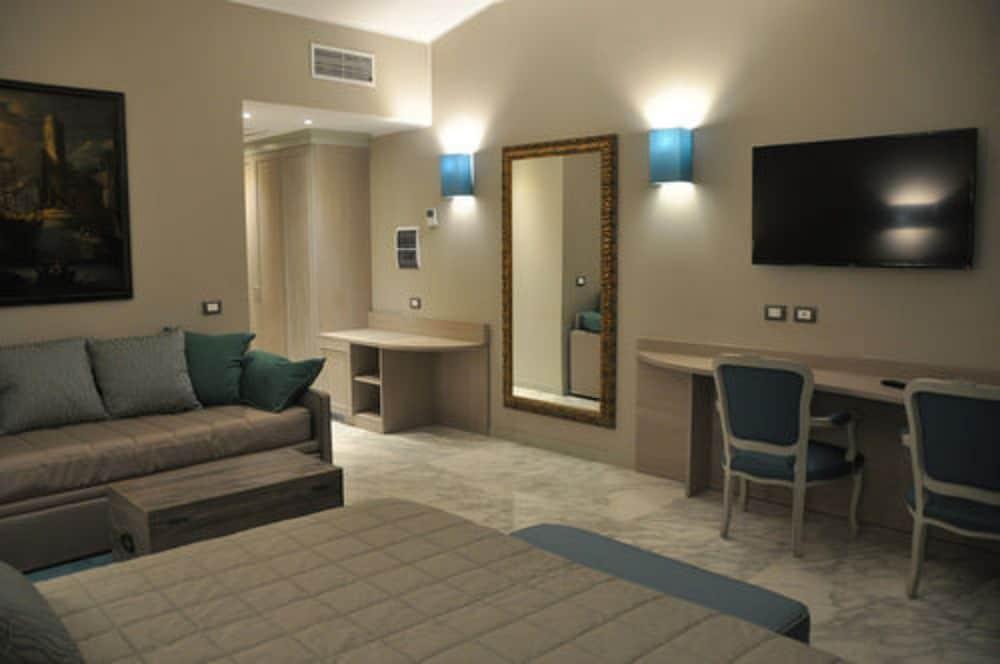 Hotel Porto Roca Μοντερόσο αλ Μάρε Εξωτερικό φωτογραφία