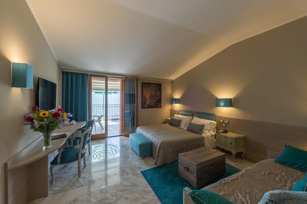 Hotel Porto Roca Μοντερόσο αλ Μάρε Εξωτερικό φωτογραφία