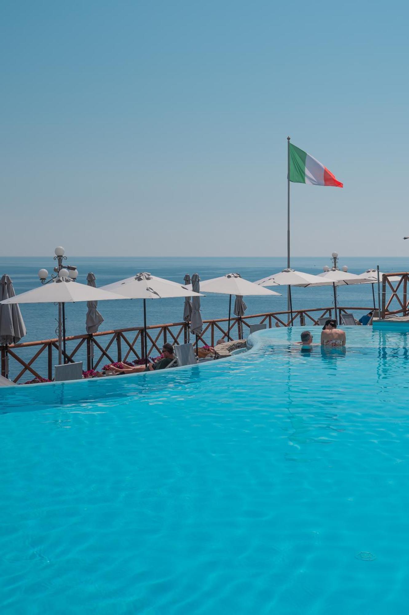 Hotel Porto Roca Μοντερόσο αλ Μάρε Εξωτερικό φωτογραφία